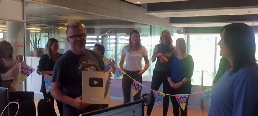 VPRO ontvangt Youtube Award voor 100.000 abonnees