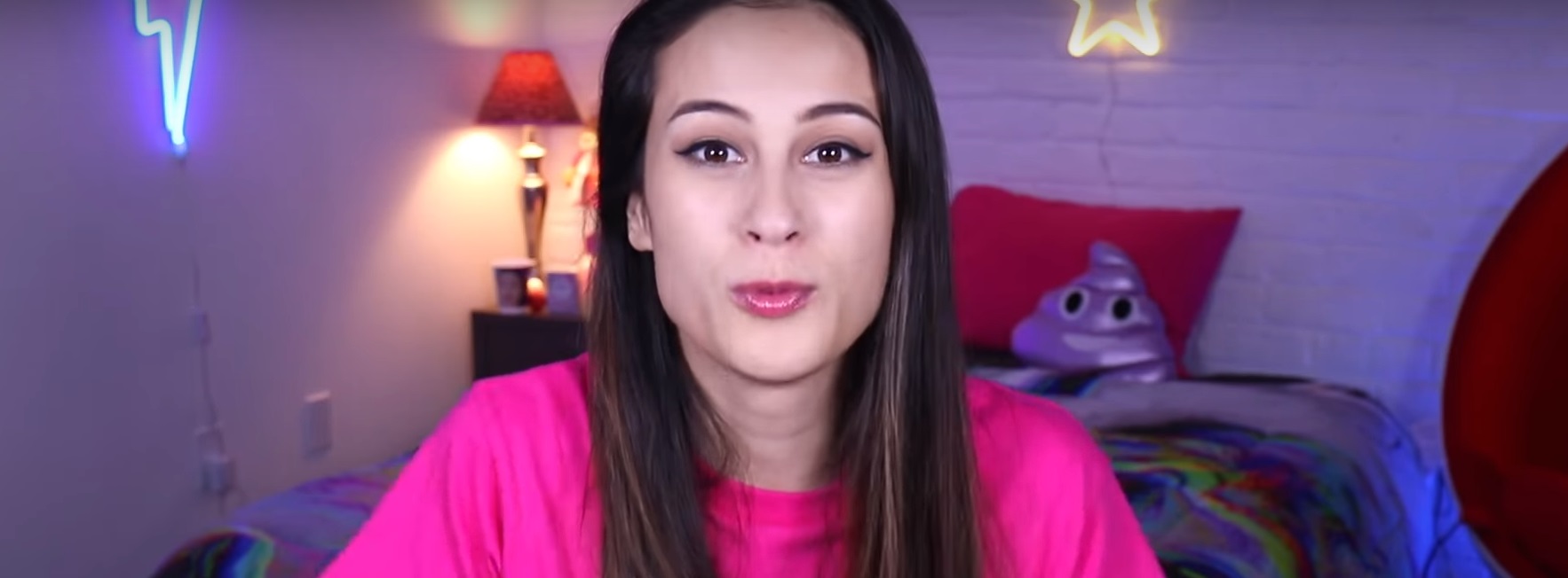 MeisjeDjamila eerste vrouwelijke Youtuber met 1 miljoen abonnees