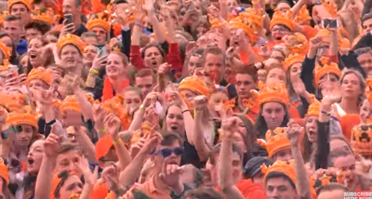 538 Koningsdag volledig uitverkocht - Spreekbuis.nl